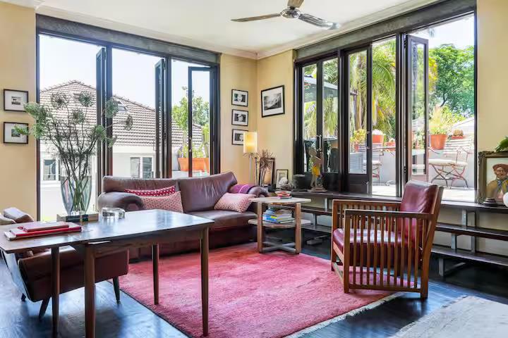 To Let 4 Bedroom Property for Rent in Tamboerskloof Western Cape